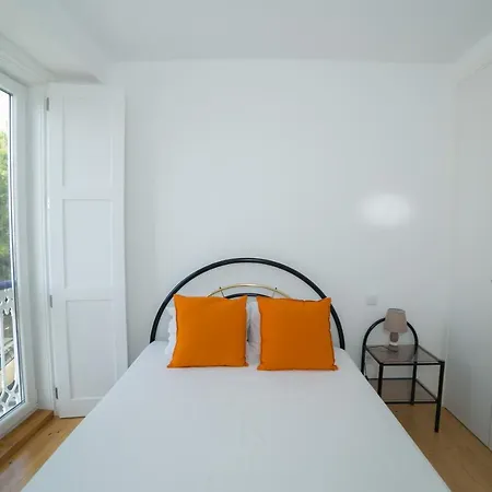 70 Négyzetméteres, 2 Hálószobás Apartman 1 Fürdőszobával Marvila Területén *