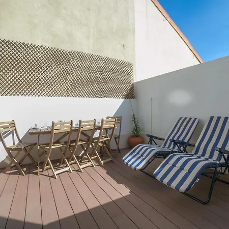 70 Négyzetméteres, 2 Hálószobás Apartman 1 Fürdőszobával Marvila Területén Apartman